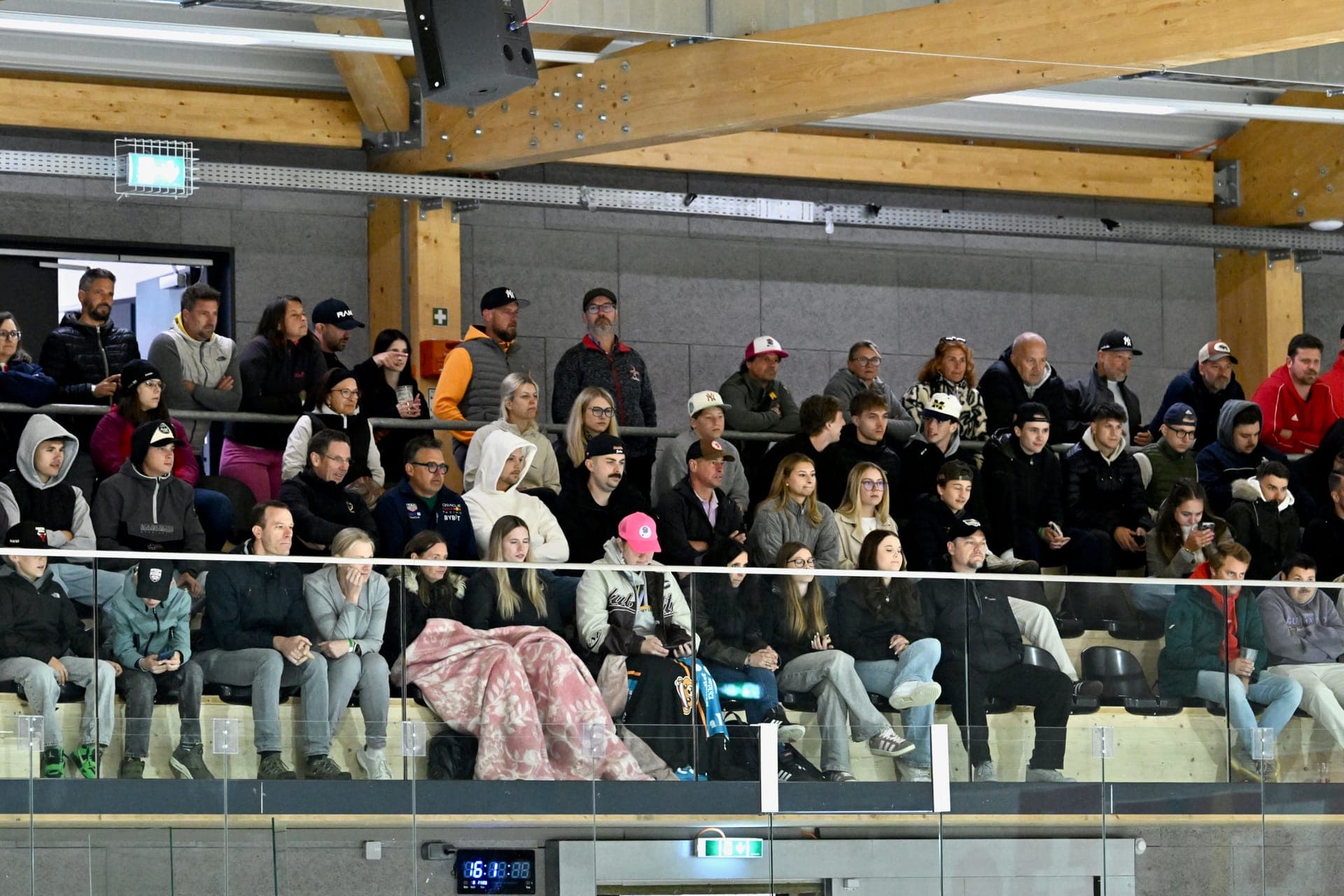 MilkFit Adler vs. EC Hyänen Hockey